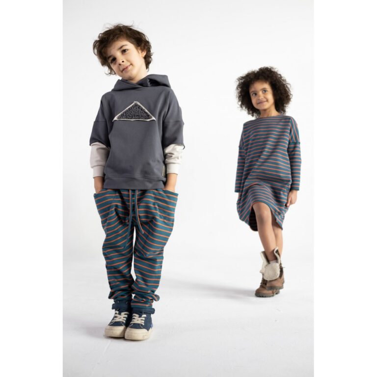 Hoodie Over dark grey 6.1