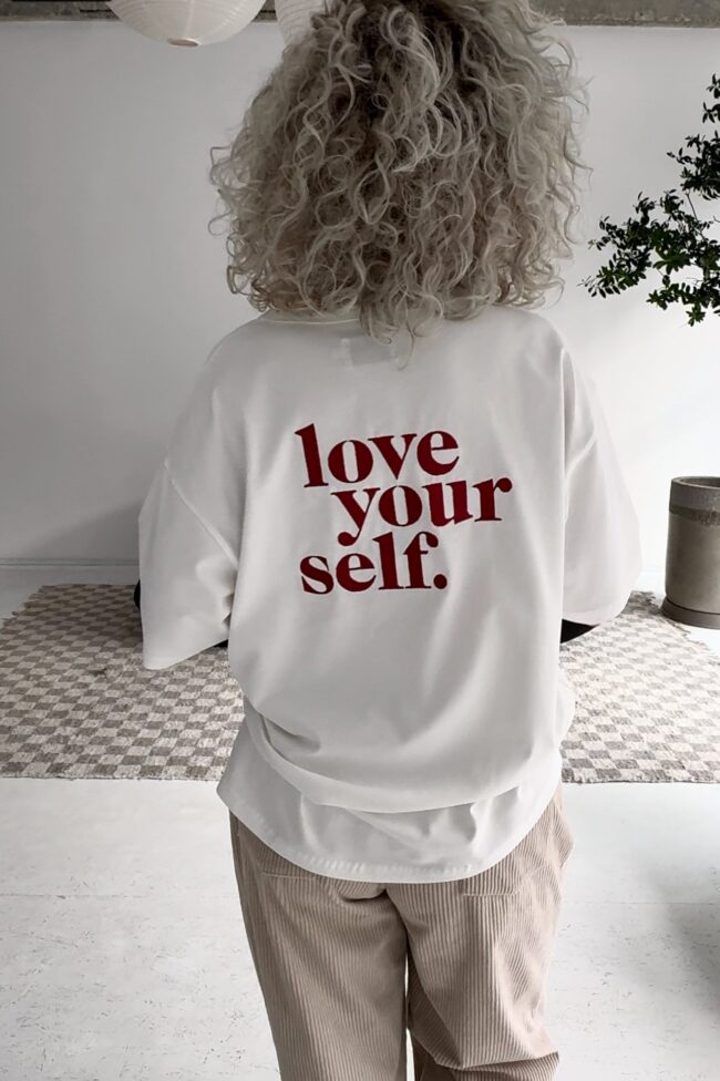 Limited T-shirt Classic cream "Love Yourself." - obrazek 4