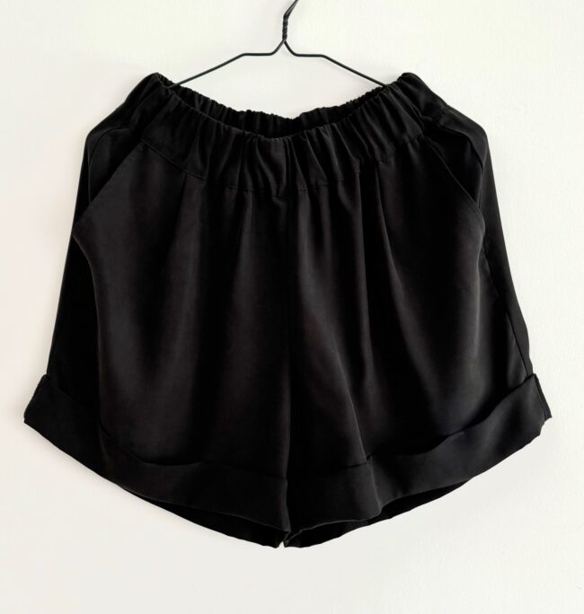Shorts Iga black - wiskoza