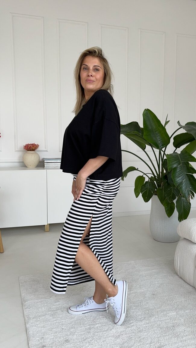 Long Wrinkle Skirt black stripes