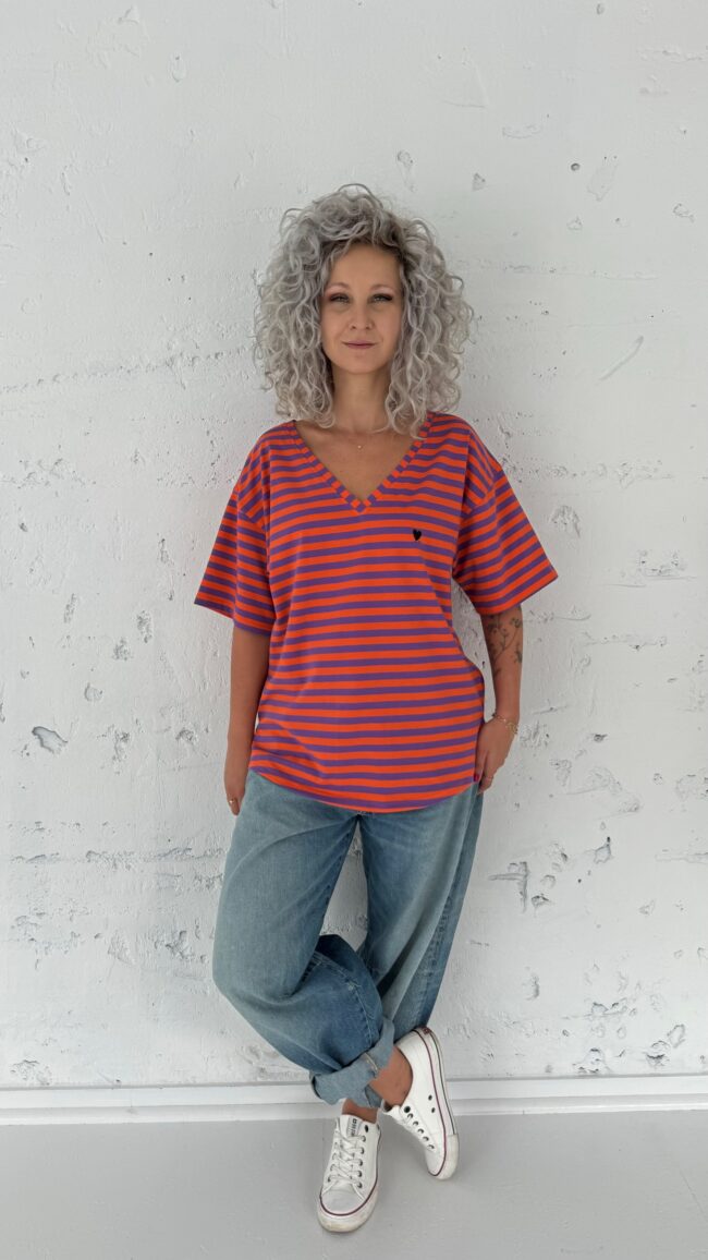 T-shirt V orange/purple stripes - obrazek 2